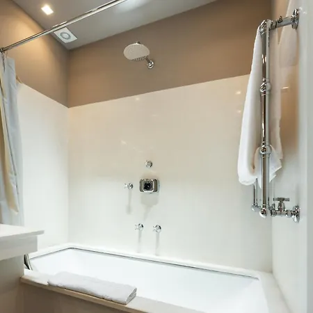 Apartment Via Del Campuccio, 72 - 300 Sqm Luxurious With Parking And Private Terrace - Charming Florence