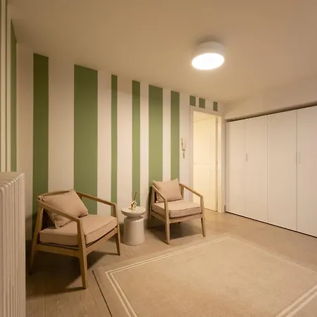 Via Del Campuccio, 72 - 300 Sqm Luxurious With Parking And Private Terrace - Charming Apartment