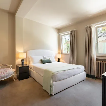 Via Del Campuccio, 72 - 300 Sqm Luxurious With Parking And Private Terrace - Charming Apartment *
